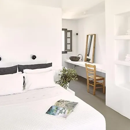 Platinum Paros - Azure - 5 Bedrooms - Sea Views & Private Pool - Naoussa Kolympithres
