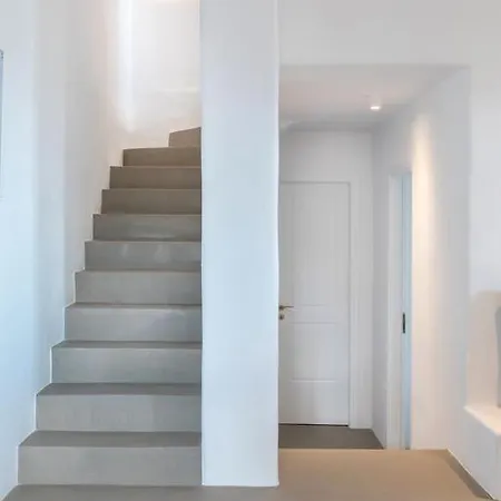 ホテル Platinum Paros - Azure - 5 Bedrooms - Sea Views & Private Pool - Naoussa