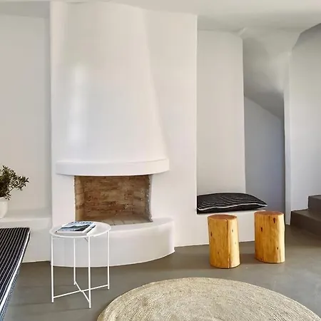 Platinum Paros - Azure - 5 Bedrooms - Sea Views & Private Pool - Naoussa ホテル Kolympithres