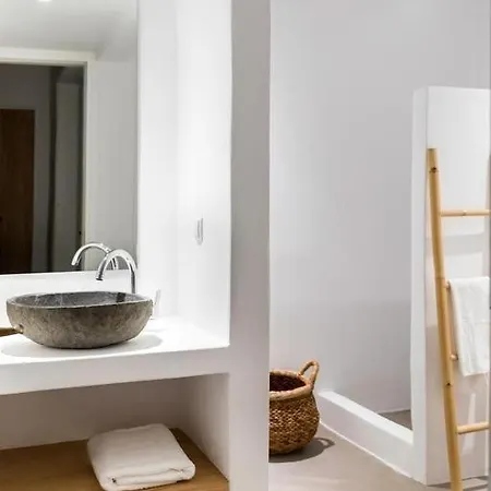 ホテル Platinum Paros - Azure - 5 Bedrooms - Sea Views & Private Pool - Naoussa 4*