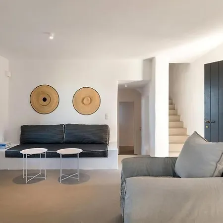 ホテル Platinum Paros - Azure - 5 Bedrooms - Sea Views & Private Pool - Naoussa 4*